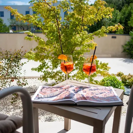 Asterias - New Opening 2026 Bed & Breakfast